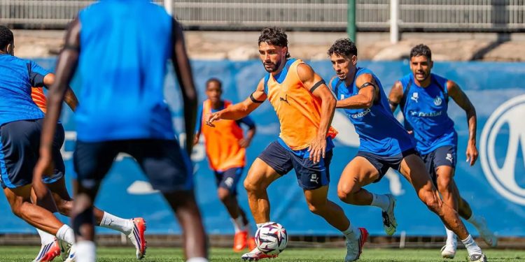 Maupay reste un cadre du vestiaire malgré son statut sportif (Site OM)